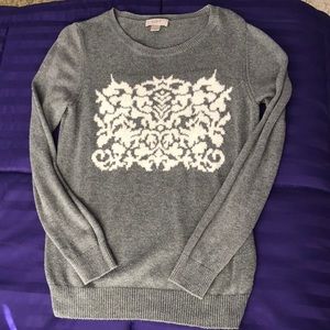 LOFT gray sweater with white pattern